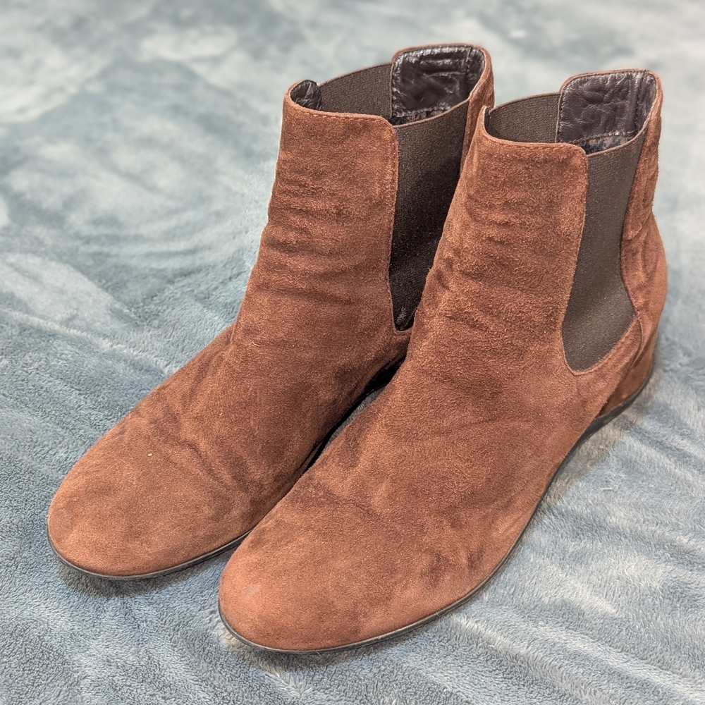 Aquatalia Brown Suede Weatherproof Chelsea Ankle Boots Size 7 Western Minimalist